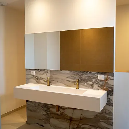 ヴィラ Adeona ゾンザ